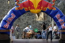 1.Red Bull káry 2006-tím FX-1 na trati...Foto: RedBull